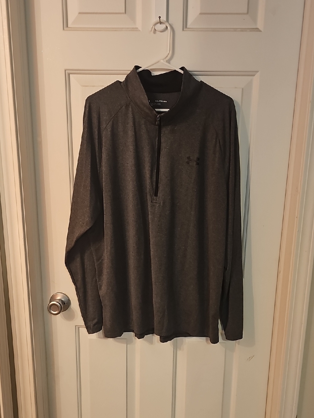 Under Armour Men’s Dark Gray Quarter-Zip Pullover